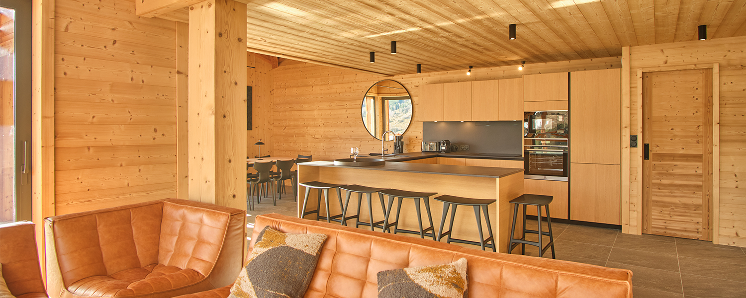 Plaque de cuisson et évier sur îlot central : ce qu'il faut savoir